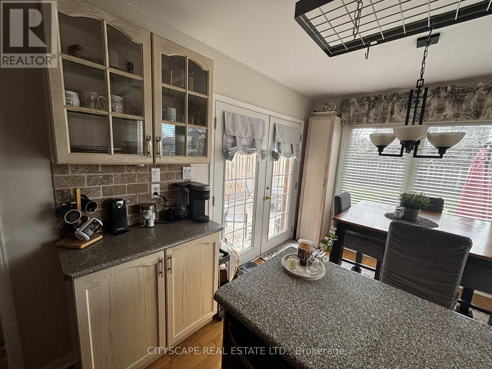 102 Snowcap Road, Brampton, Ontario  L6R 1J1 - Photo 11 - W12990852