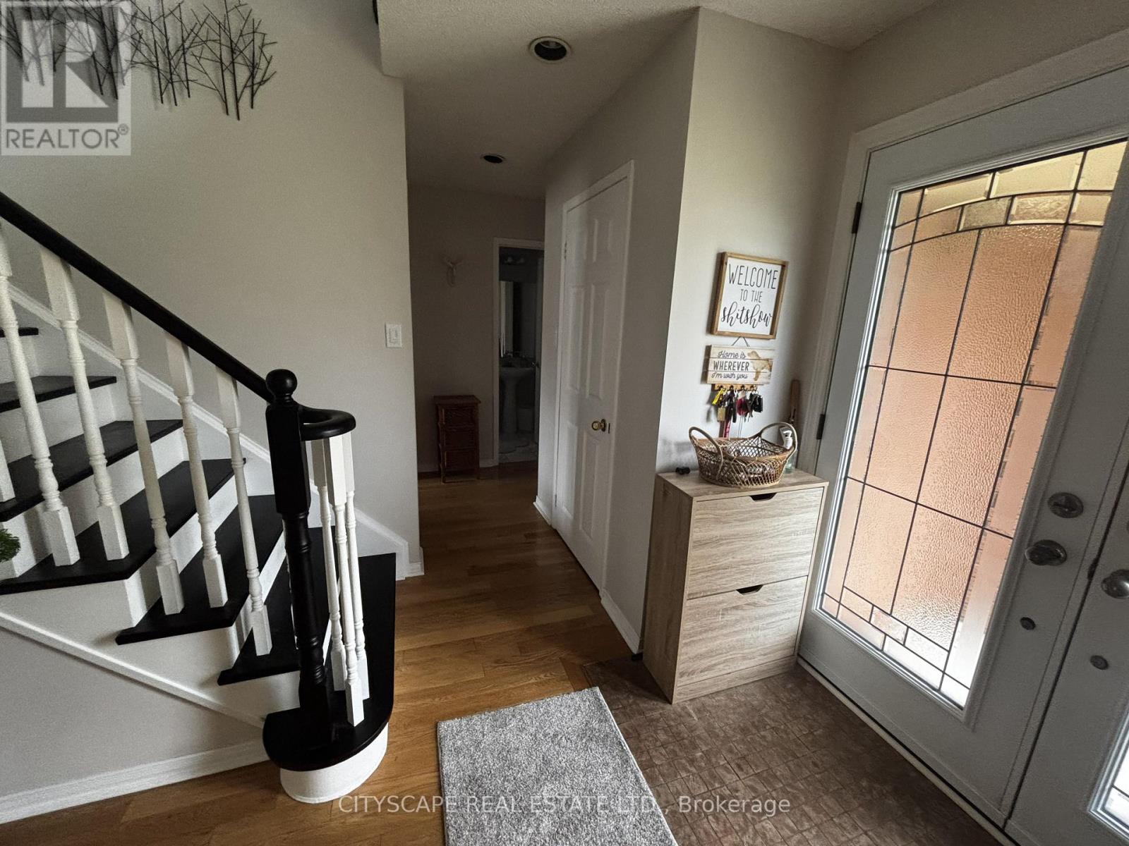 102 Snowcap Road, Brampton, Ontario  L6R 1J1 - Photo 4 - W12990852