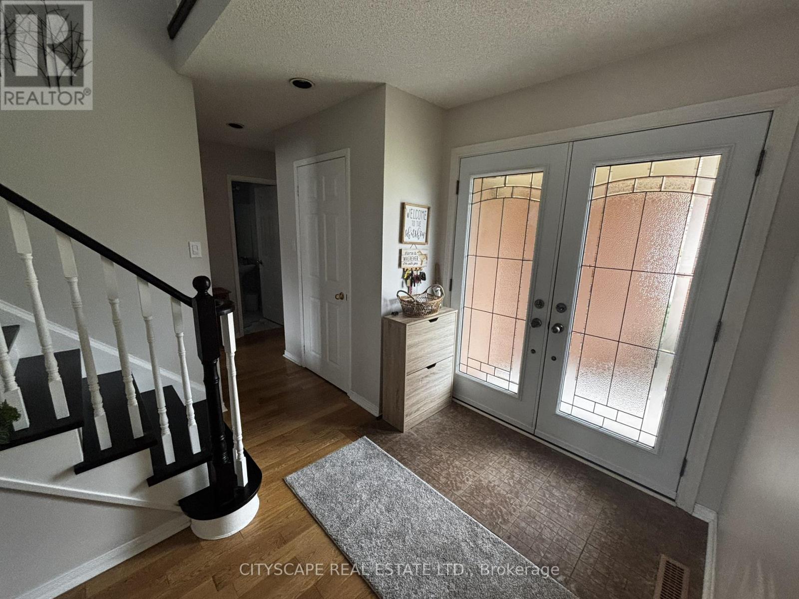 102 Snowcap Road, Brampton, Ontario  L6R 1J1 - Photo 3 - W12990852