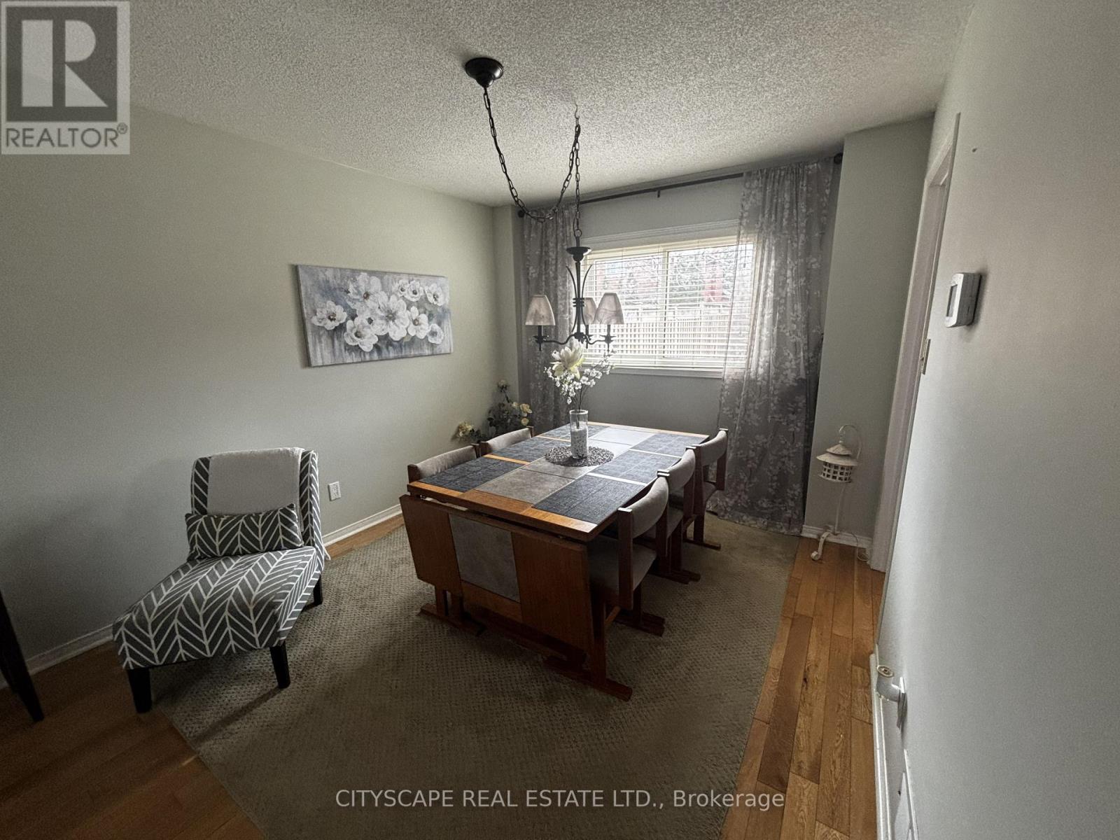 102 Snowcap Road, Brampton, Ontario  L6R 1J1 - Photo 8 - W12990852