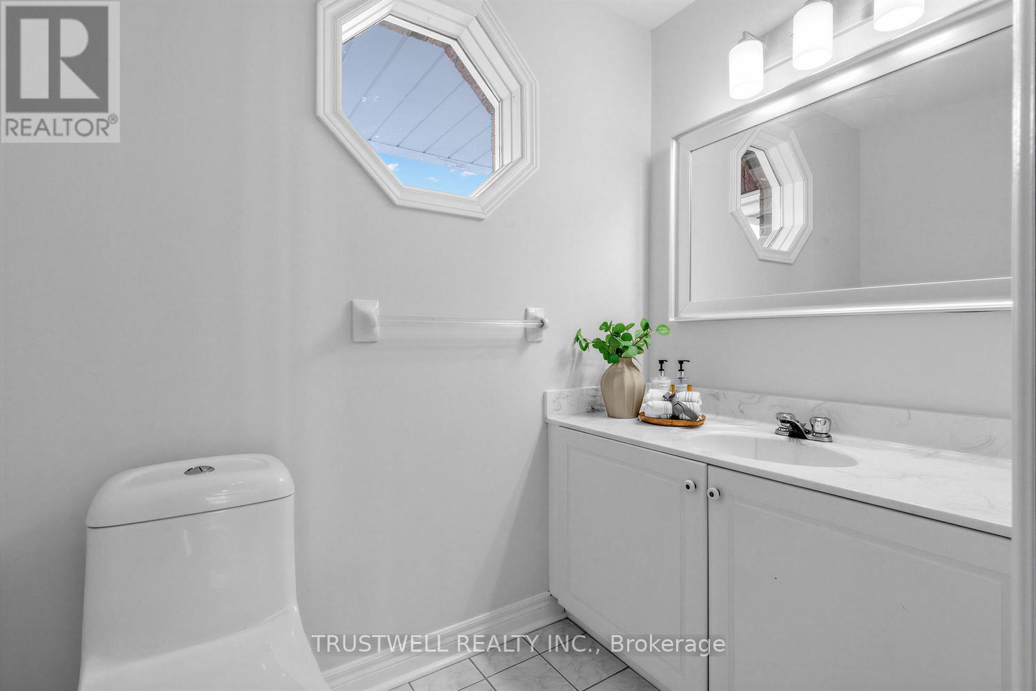 32 Orchid Road, Markham, Ontario  L3T 7T6 - Photo 17 - N13001320