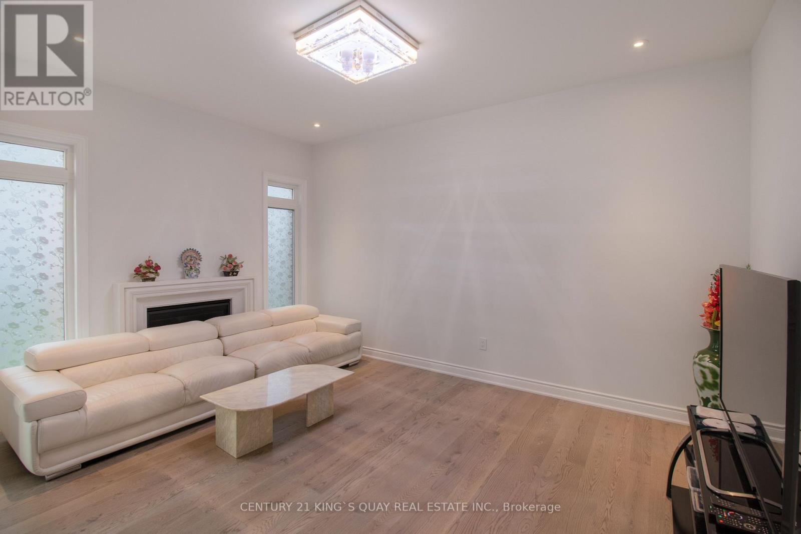 38 Tipp Drive, Richmond Hill, Ontario  L4E 1J3 - Photo 18 - N13001374