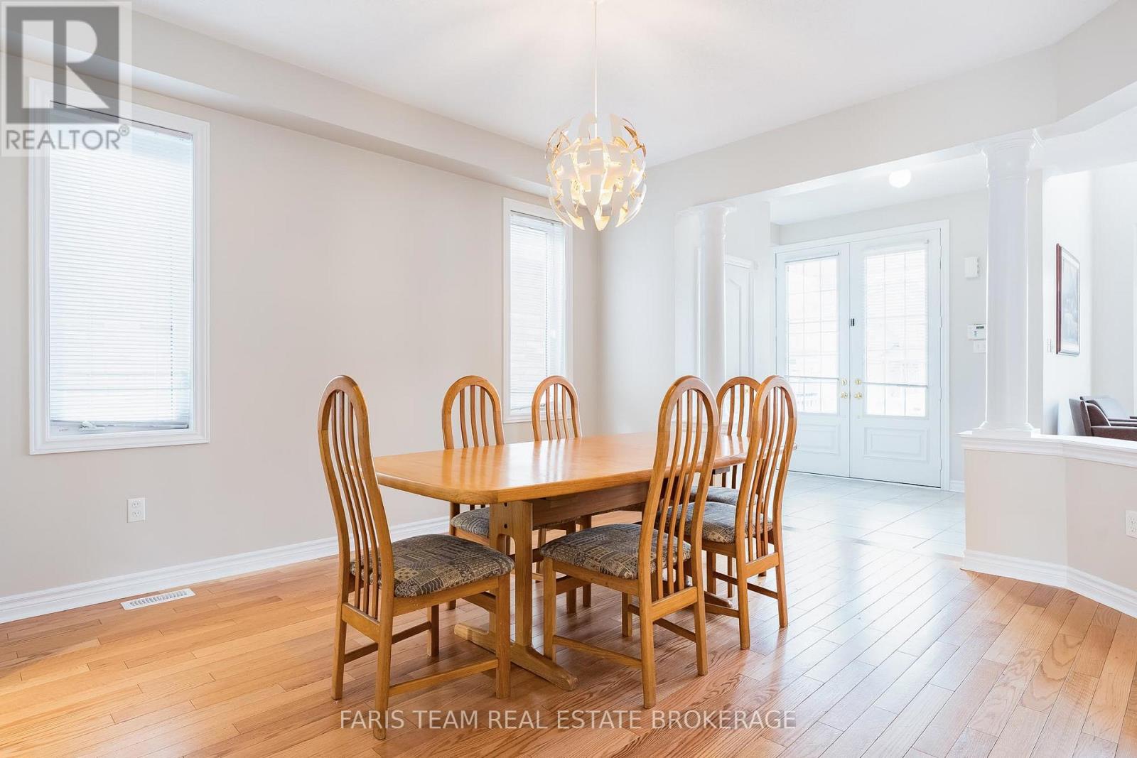 111 Latimer Avenue, Essa, Ontario  L3W 0N1 - Photo 11 - N13001416