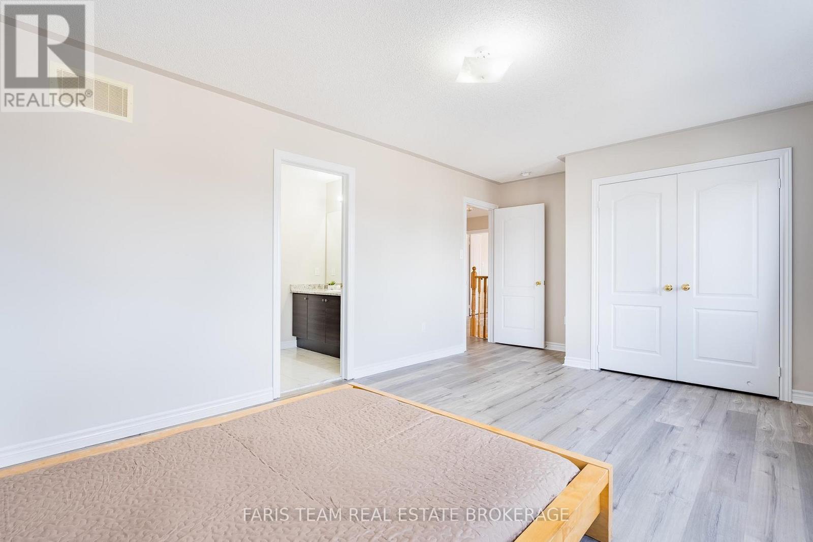 111 Latimer Avenue, Essa, Ontario  L3W 0N1 - Photo 29 - N13001416