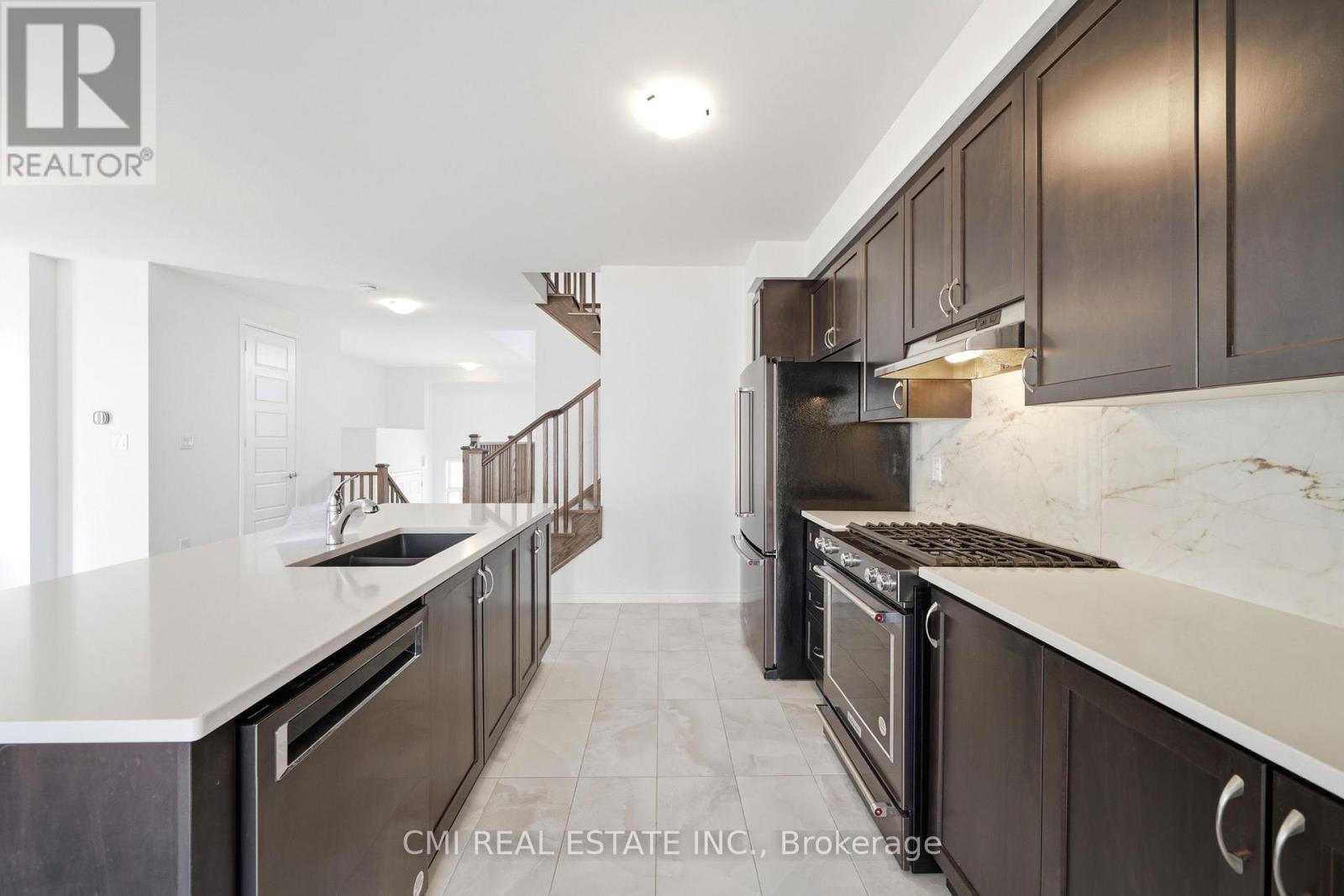 656 Newlove Street, Innisfil, Ontario  L9S 0R8 - Photo 15 - N13001418