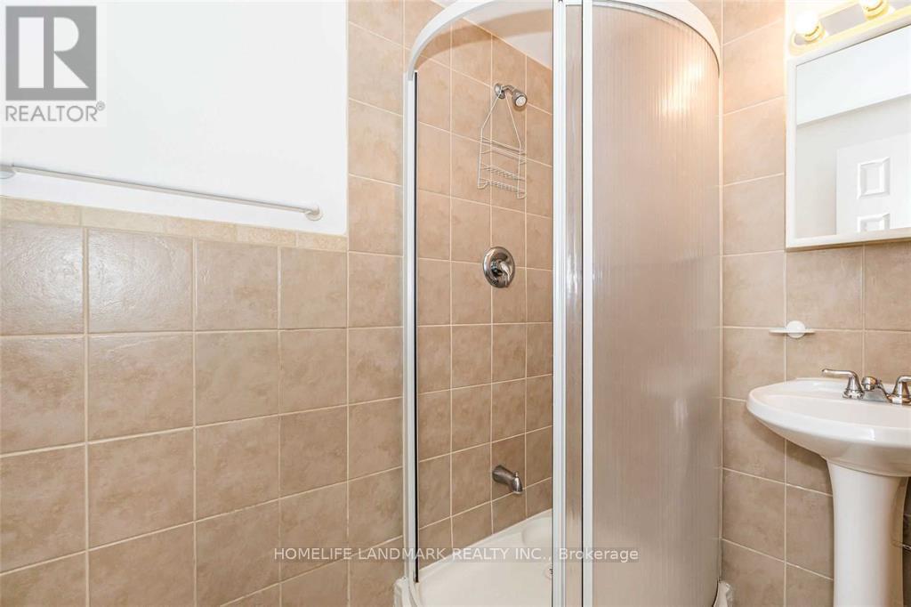 23 Bluesky Crescent, Richmond Hill, Ontario  L4C 8J1 - Photo 22 - N13001446