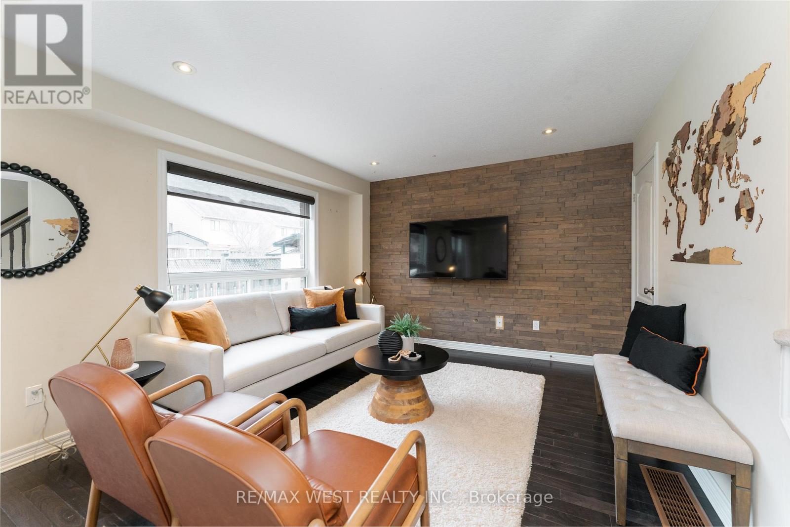 110 Banting Crescent, Essa (Angus), Ontario  L0M 1B6 - Photo 11 - N13001454