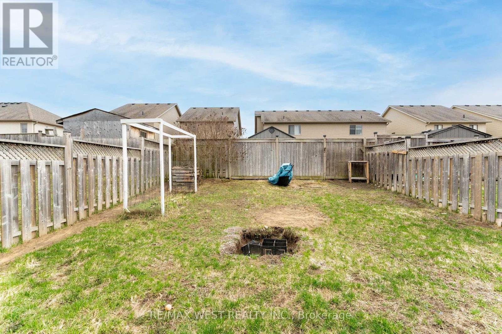 110 Banting Crescent, Essa (Angus), Ontario  L0M 1B6 - Photo 30 - N13001454