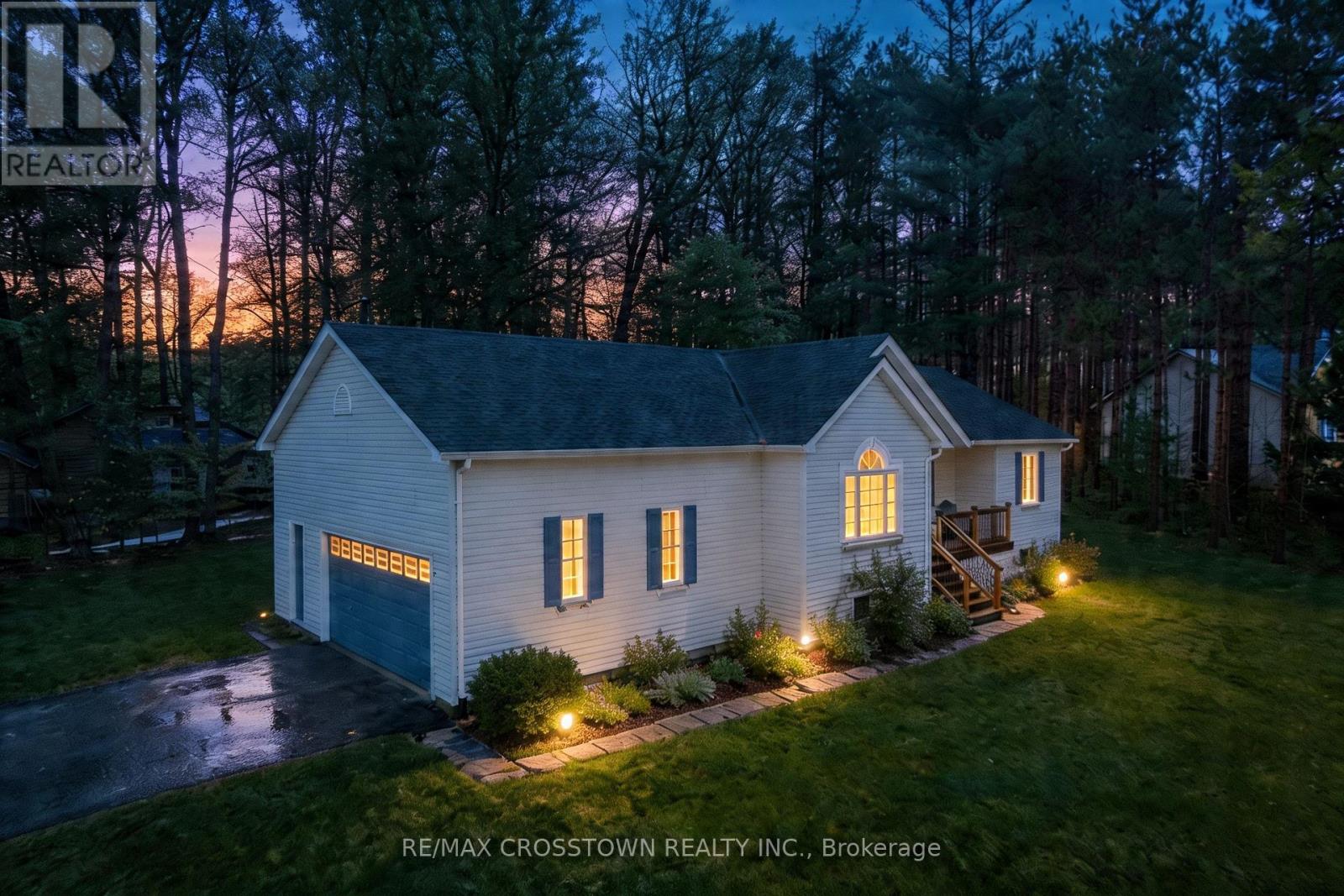 9 Monica Court, Oro-Medonte (Sugarbush), Ontario  L0K 1E0 - Photo 1 - S13001430