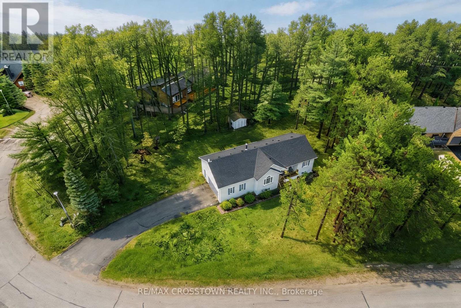 9 Monica Court, Oro-Medonte, Ontario  L0K 1E0 - Photo 2 - S13001430