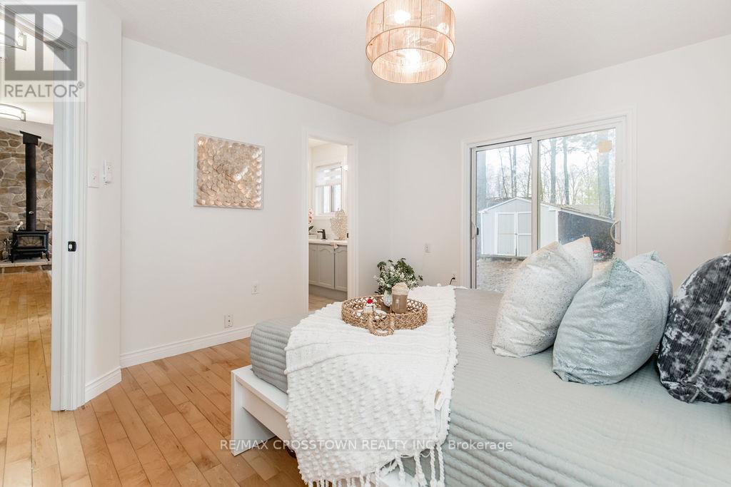 9 Monica Court, Oro-Medonte, Ontario  L0K 1E0 - Photo 23 - S13001430