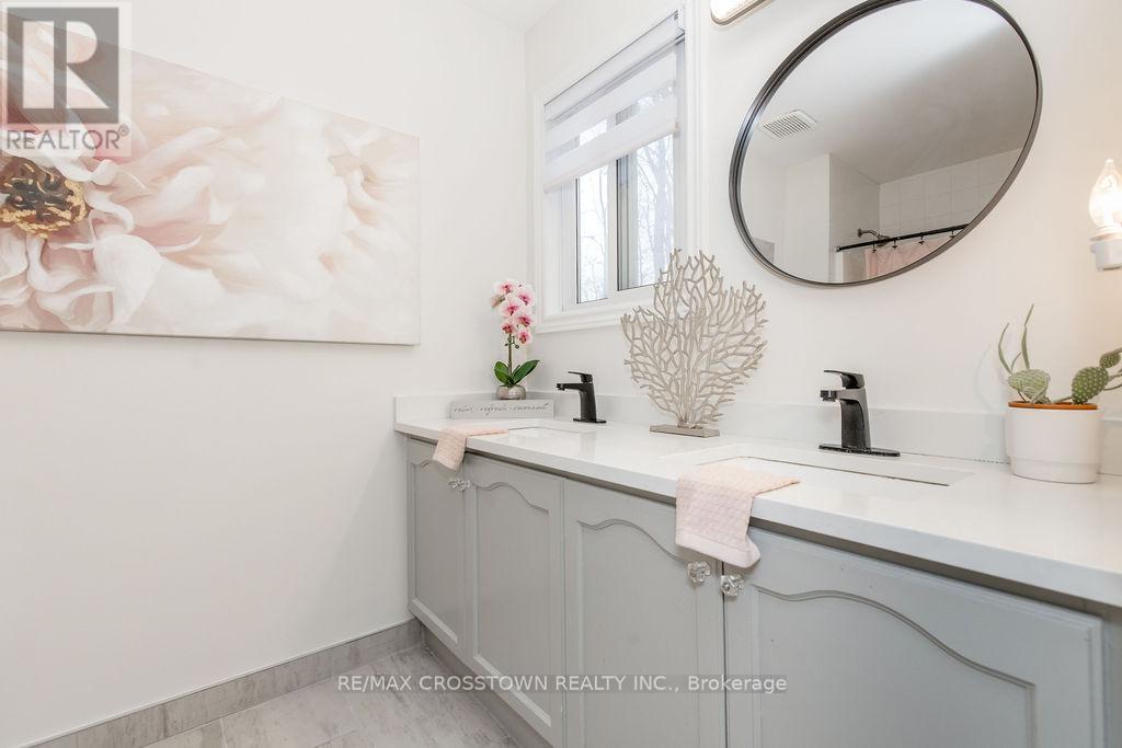 9 Monica Court, Oro-Medonte, Ontario  L0K 1E0 - Photo 25 - S13001430