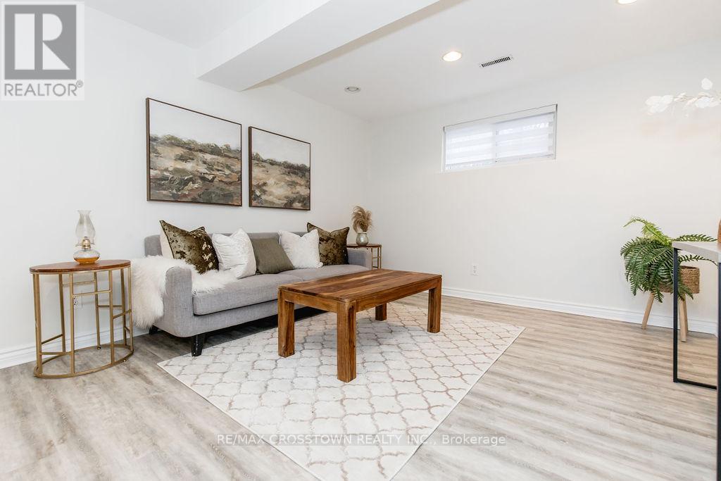 9 Monica Court, Oro-Medonte, Ontario  L0K 1E0 - Photo 35 - S13001430