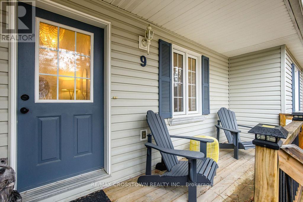 9 Monica Court, Oro-Medonte, Ontario  L0K 1E0 - Photo 4 - S13001430