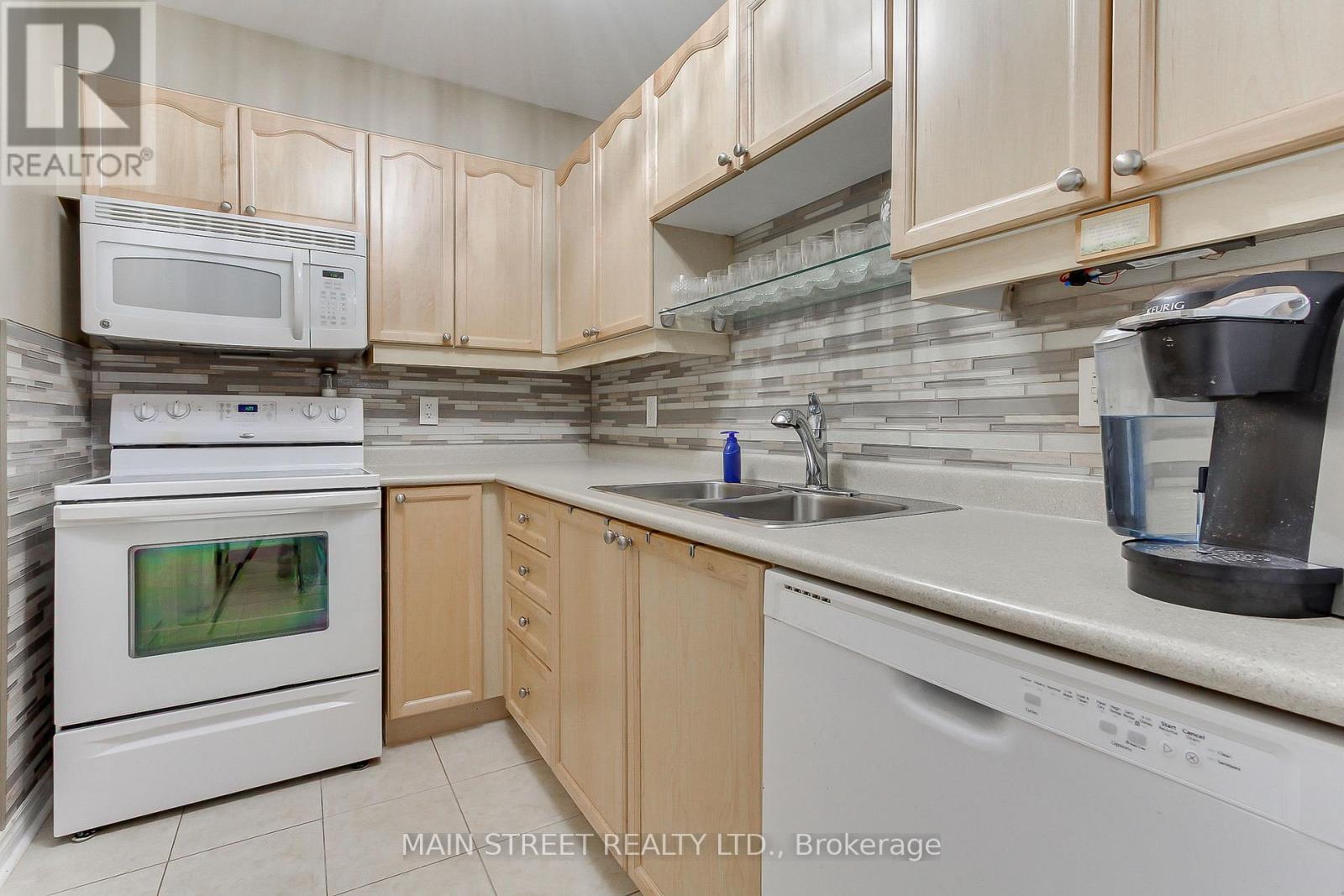 305 - 500 Mapleview Drive W, Barrie, Ontario  L4N 6C3 - Photo 14 - S13001480