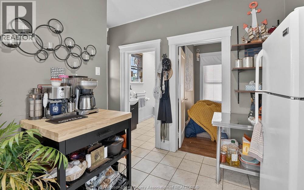 924 Marentette Avenue, Windsor, Ontario  N9A 2A3 - Photo 13 - 26008217