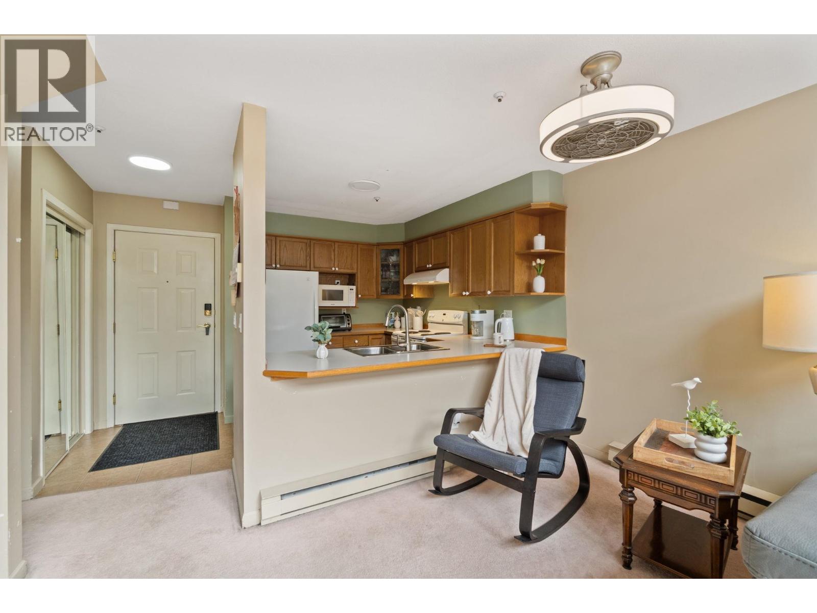 402 60 Richmond Street, New Westminster, British Columbia  V3L 5R7 - Photo 5 - R3111339