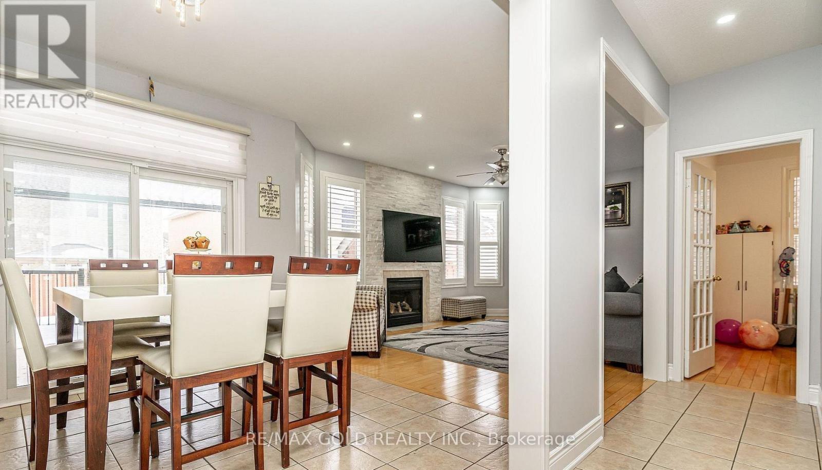 7 Bettey Road, Brampton, Ontario  L6P 1S9 - Photo 12 - W13001370