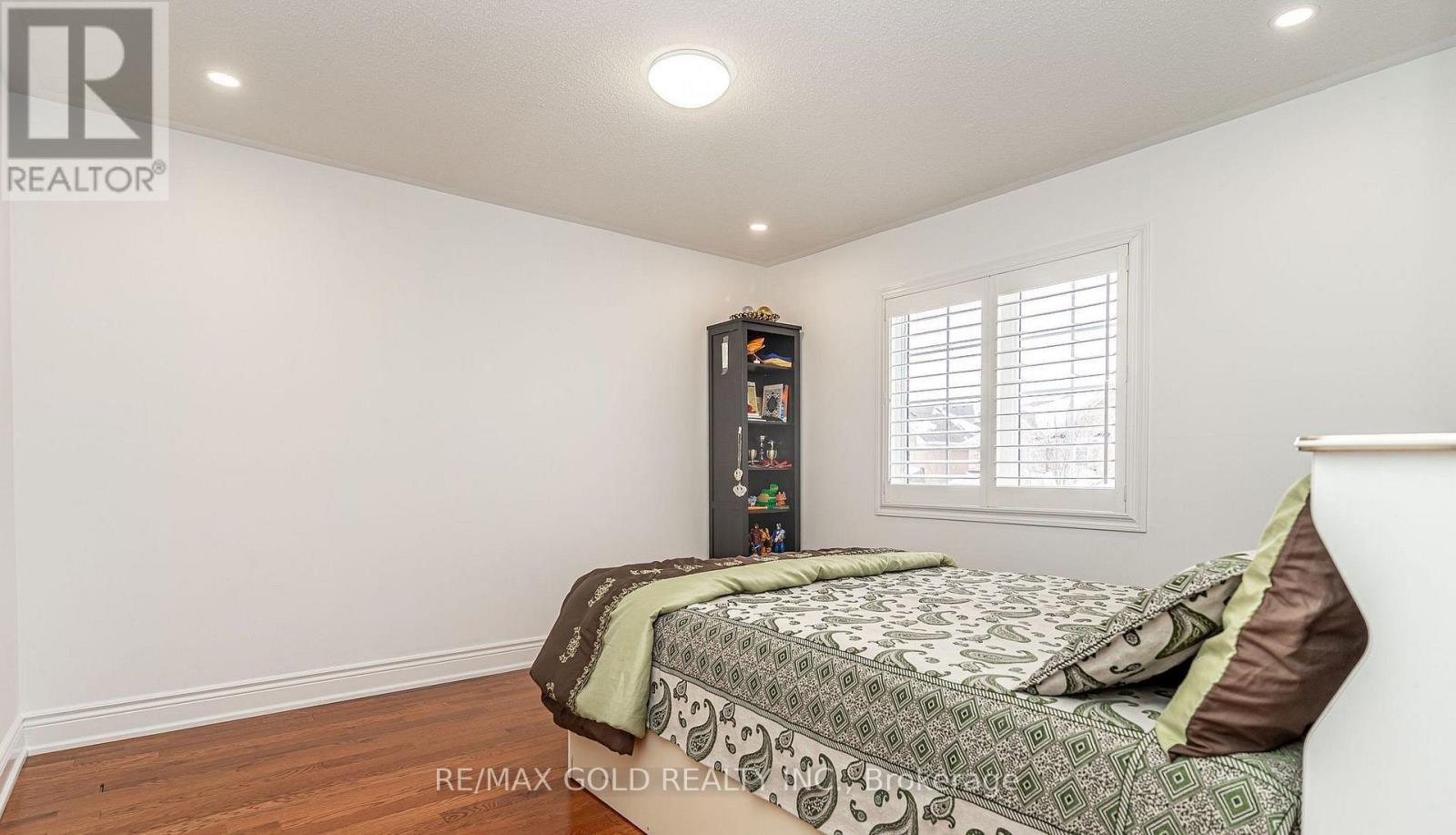 7 Bettey Road, Brampton, Ontario  L6P 1S9 - Photo 31 - W13001370