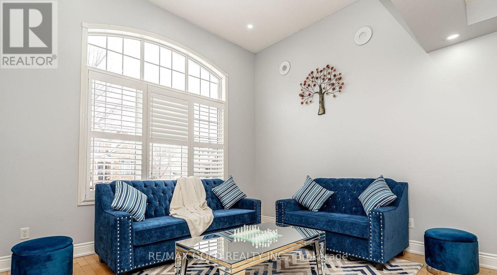 7 Bettey Road, Brampton, Ontario  L6P 1S9 - Photo 7 - W13001370