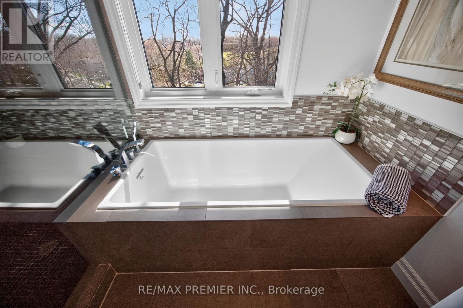 19 Park Lane, Toronto, Ontario  M8Y 1R7 - Photo 19 - W13001384