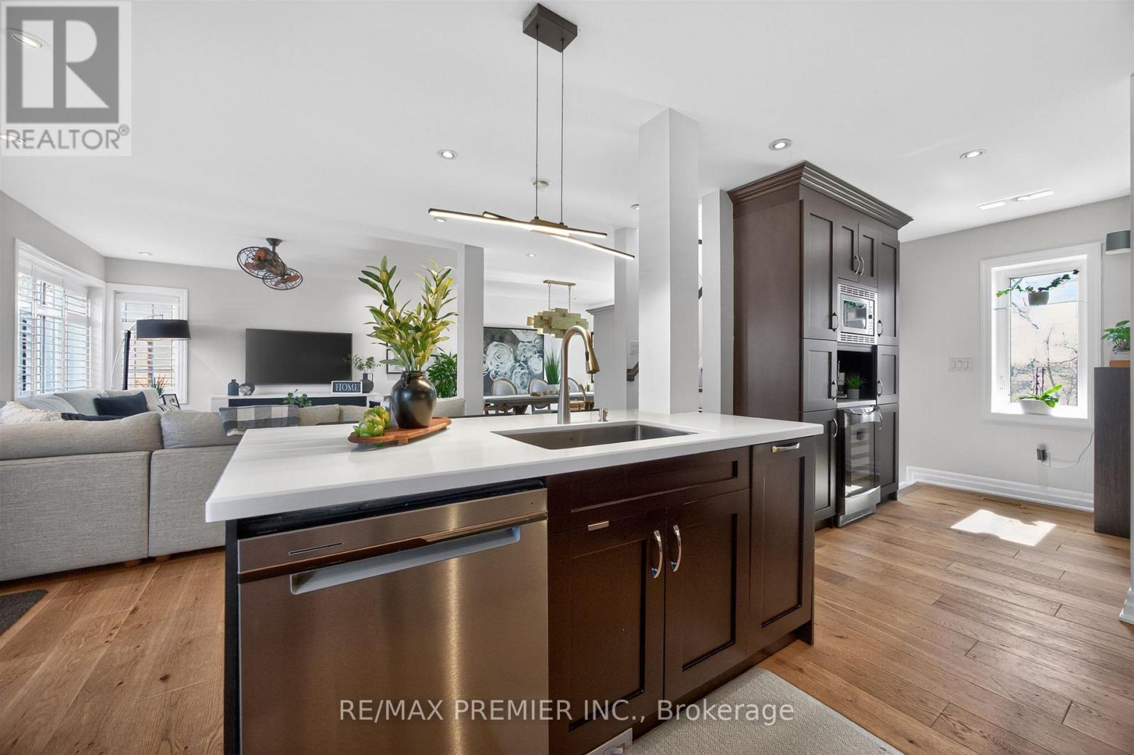 19 Park Lane, Toronto, Ontario  M8Y 1R7 - Photo 6 - W13001384