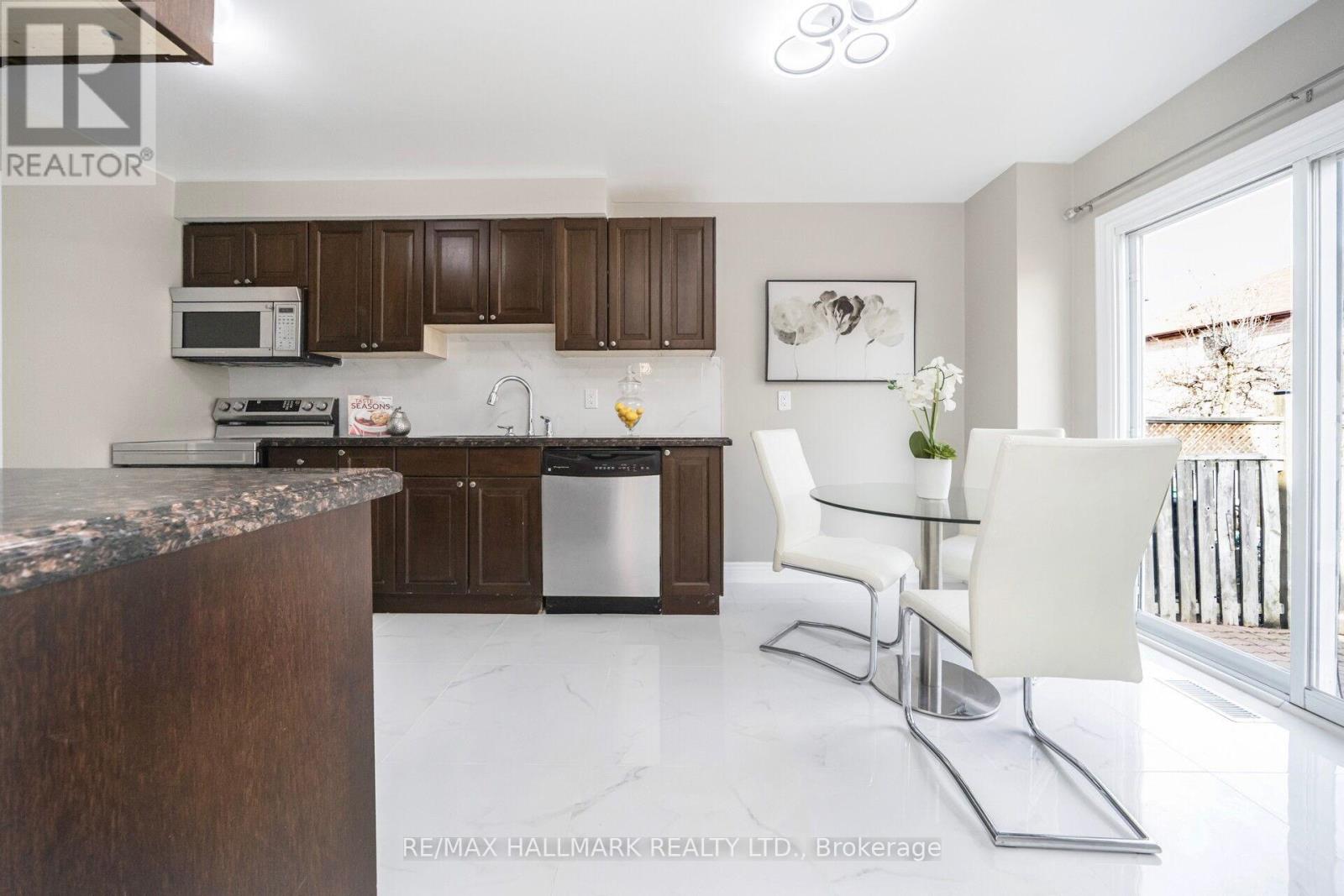 43 Stanwell Drive, Brampton, Ontario  L6Z 3Y8 - Photo 12 - W13001400