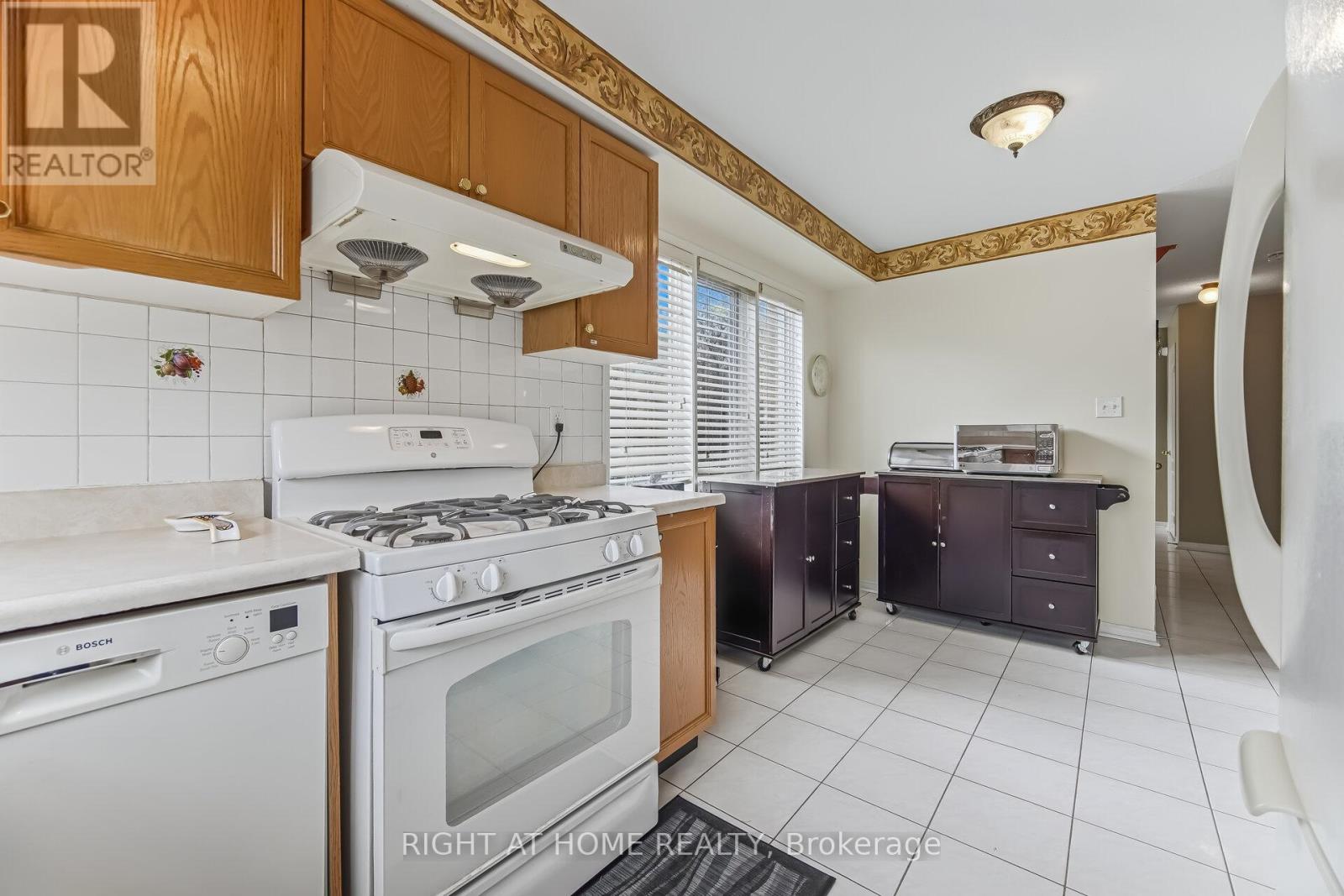 5956 Dalebrook Crescent, Mississauga, Ontario  L5M 5S1 - Photo 16 - W13001406