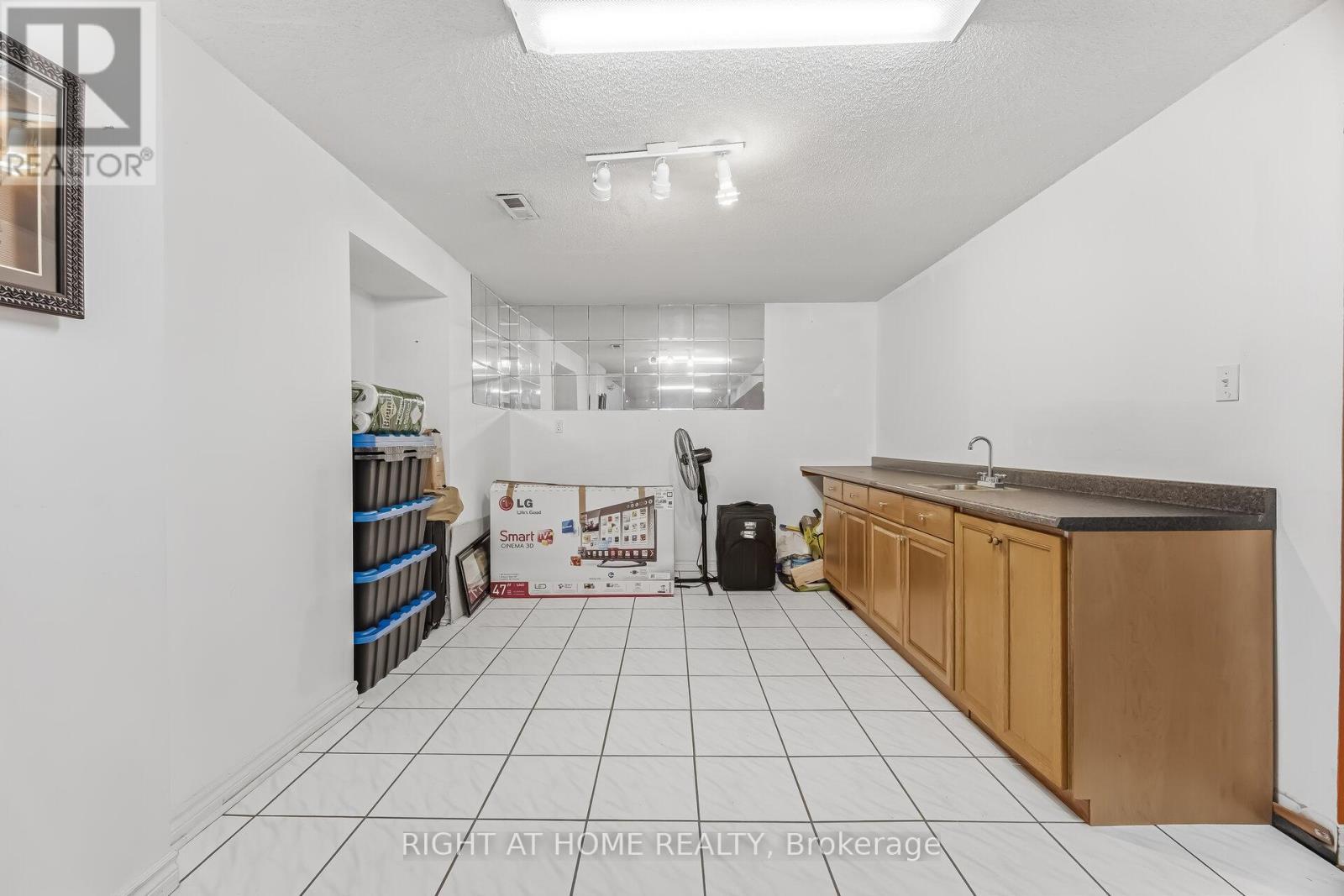 5956 Dalebrook Crescent, Mississauga, Ontario  L5M 5S1 - Photo 33 - W13001406