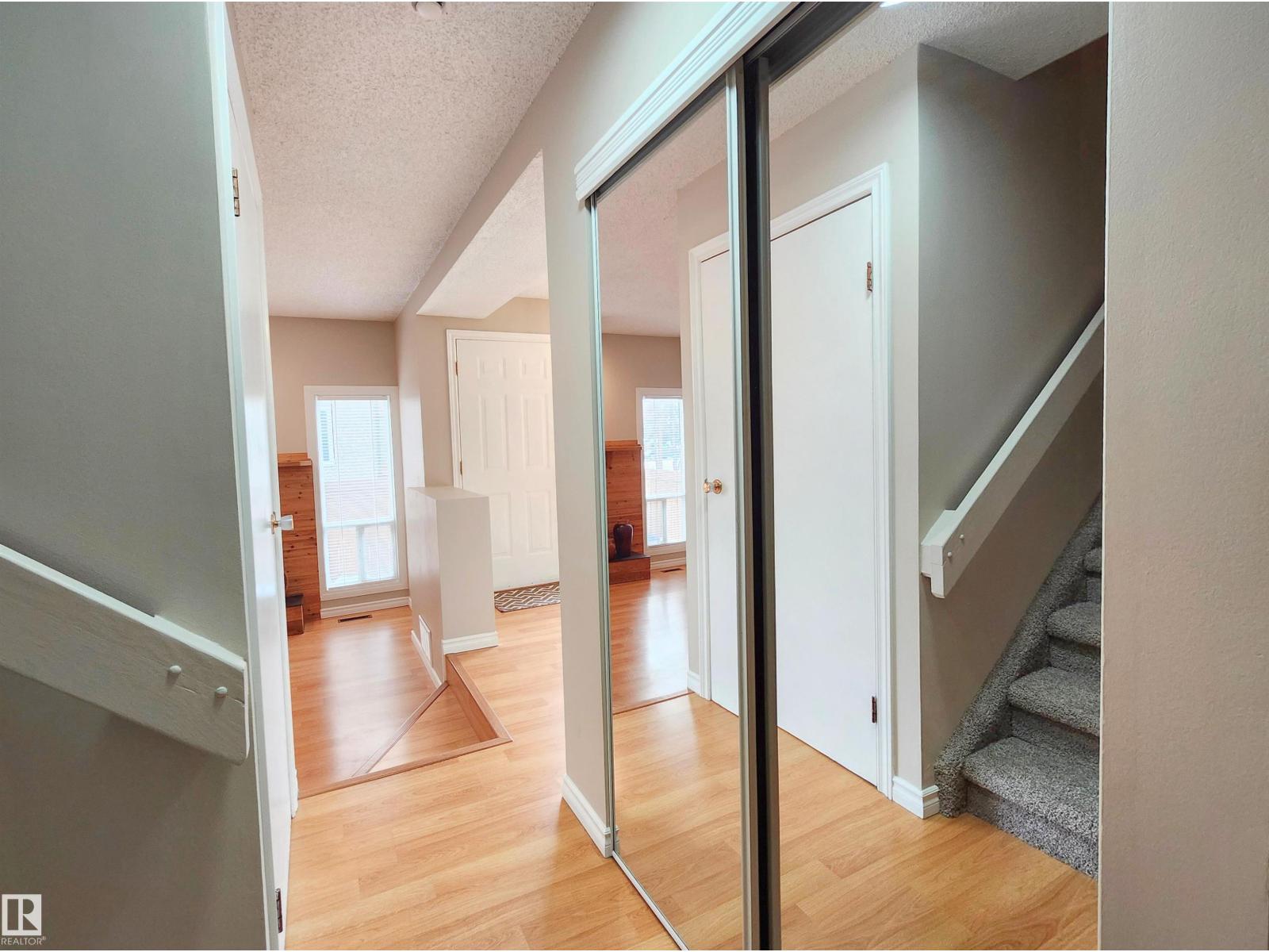 3812 20 Av Nw, Edmonton, Alberta  T6L 4B2 - Photo 8 - E4482334