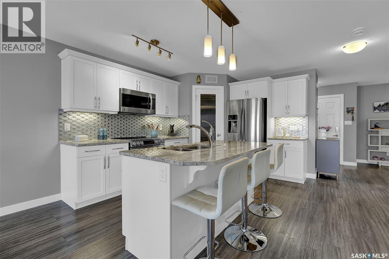 8933 Kestral Drive, Regina, Saskatchewan  S4Y 0C2 - Photo 6 - SK032947