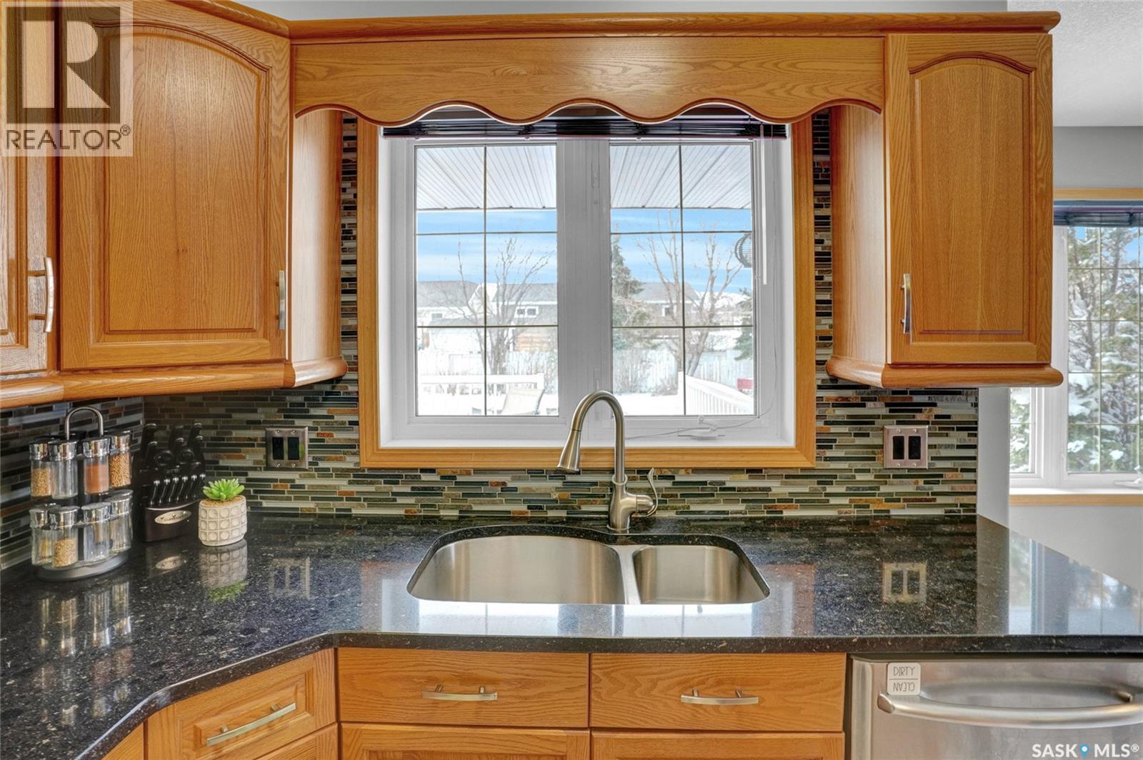 65 Jasmine Court, Moose Jaw, Saskatchewan  S6J 1K2 - Photo 21 - SK032937