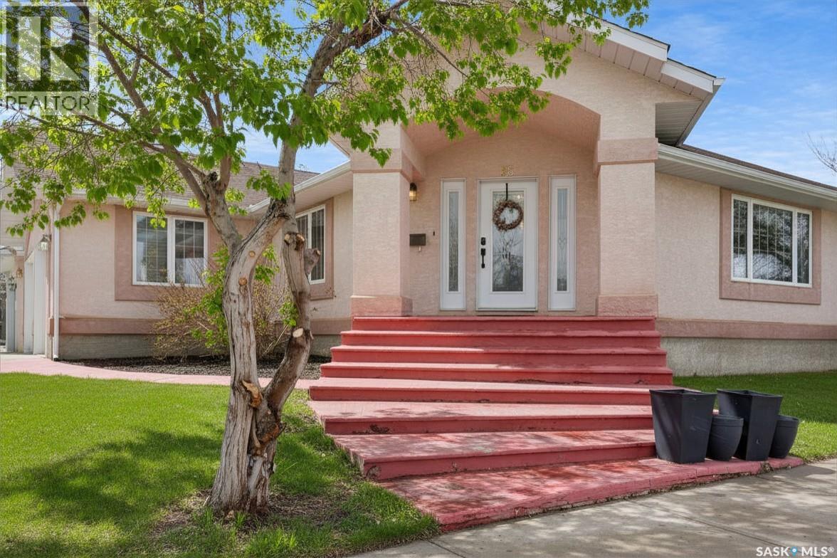 65 Jasmine Court, Moose Jaw, Saskatchewan  S6J 1K2 - Photo 5 - SK032937