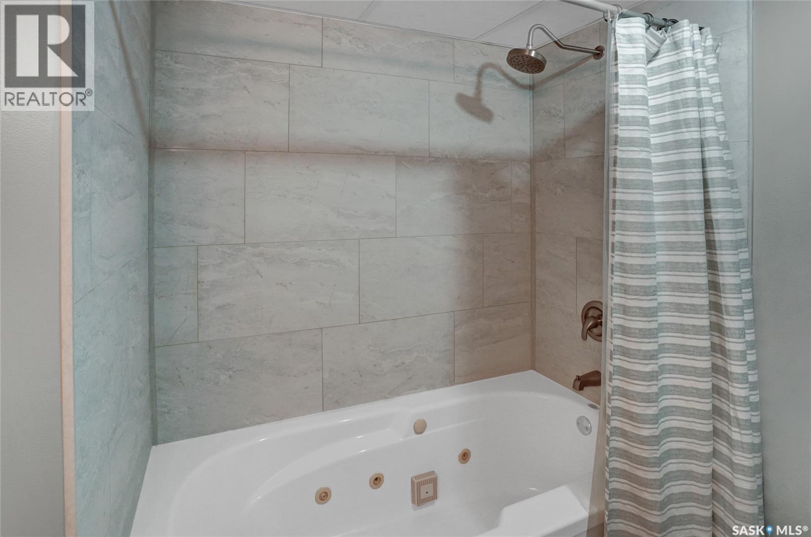 65 Jasmine Court, Moose Jaw, Saskatchewan  S6J 1K2 - Photo 51 - SK032937