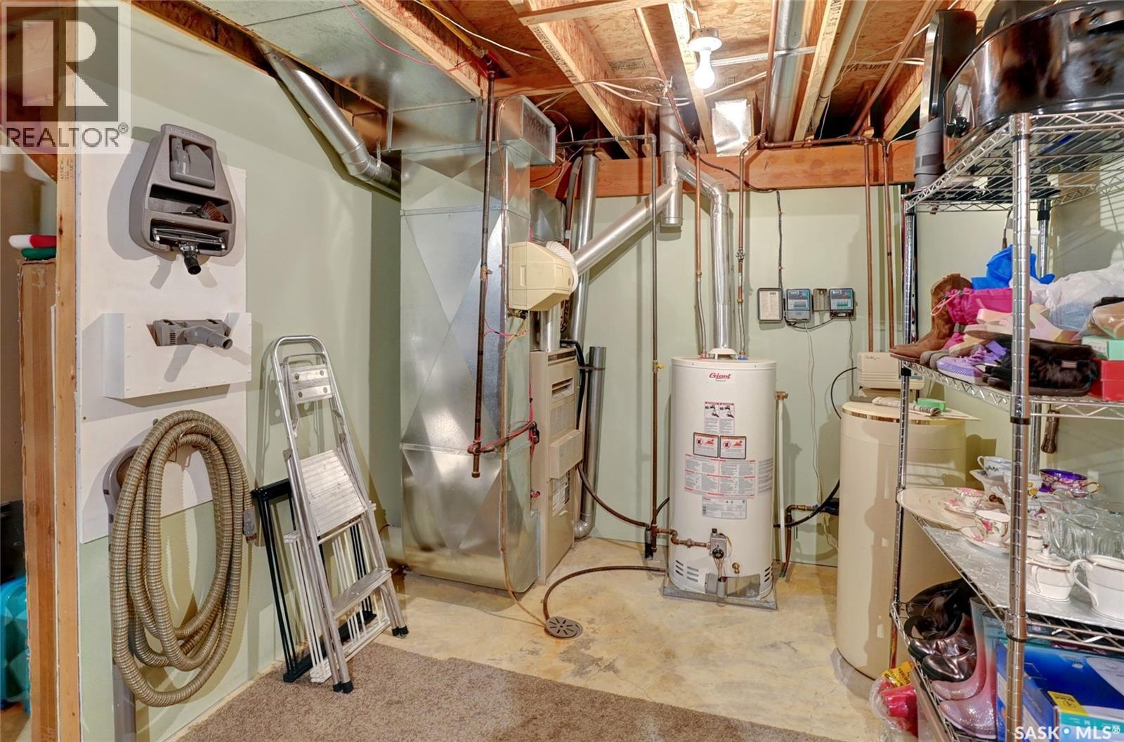 65 Jasmine Court, Moose Jaw, Saskatchewan  S6J 1K2 - Photo 53 - SK032937