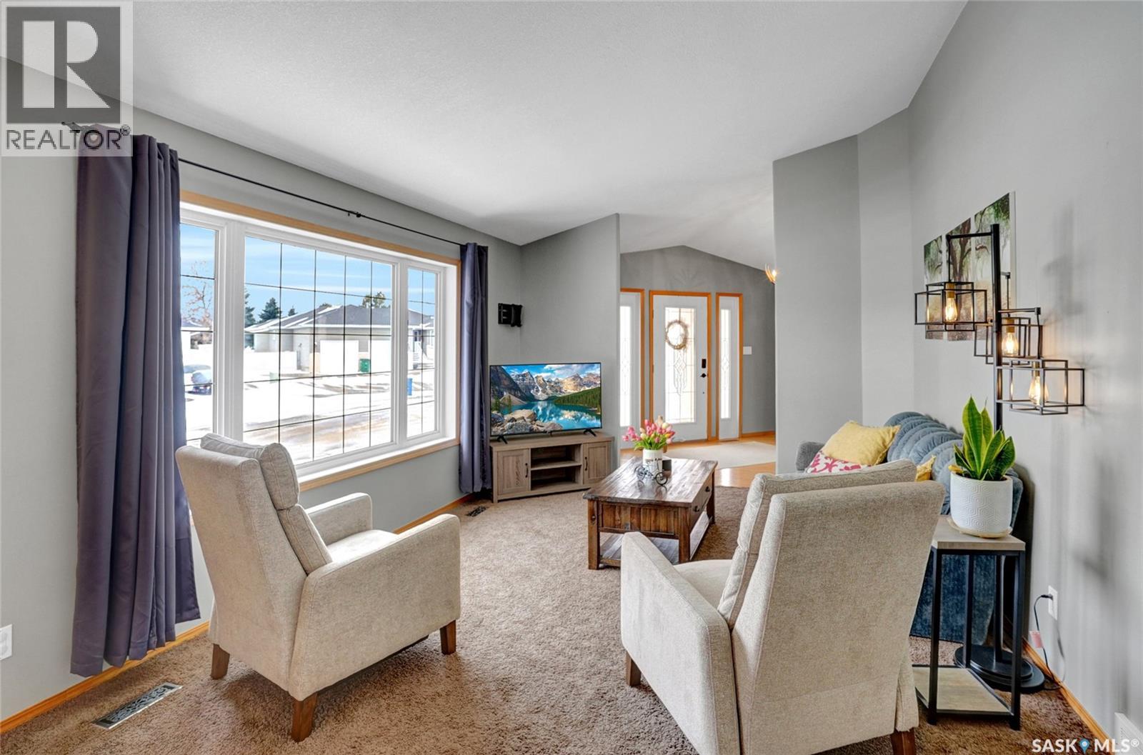 65 Jasmine Court, Moose Jaw, Saskatchewan  S6J 1K2 - Photo 8 - SK032937