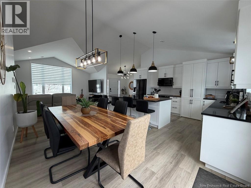 42 Chouinard Street, Saint-Quentin, New Brunswick  E8A 1L3 - Photo 7 - NB136981