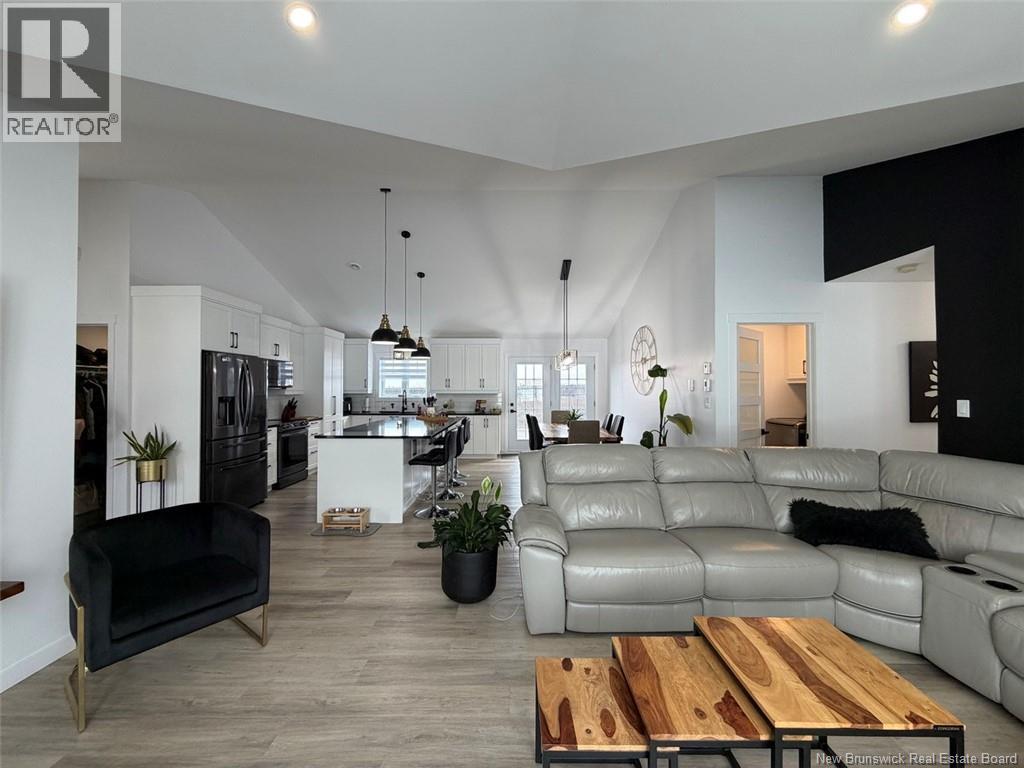 42 Chouinard Street, Saint-Quentin, New Brunswick  E8A 1L3 - Photo 8 - NB136981