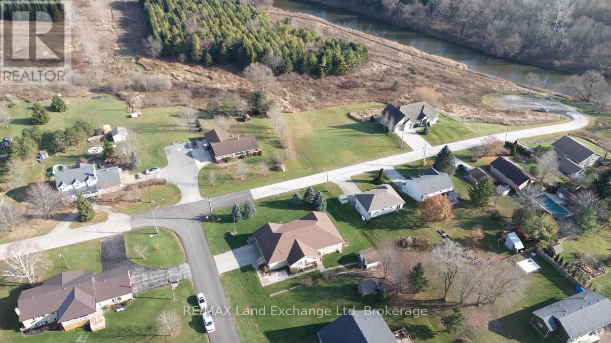 122 James Street, Arran-Elderslie, Ontario  N0G 2N0 - Photo 40 - X12952644