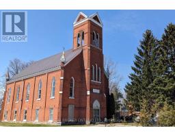 2048 ALBERT STREET S, Howick, Ontario