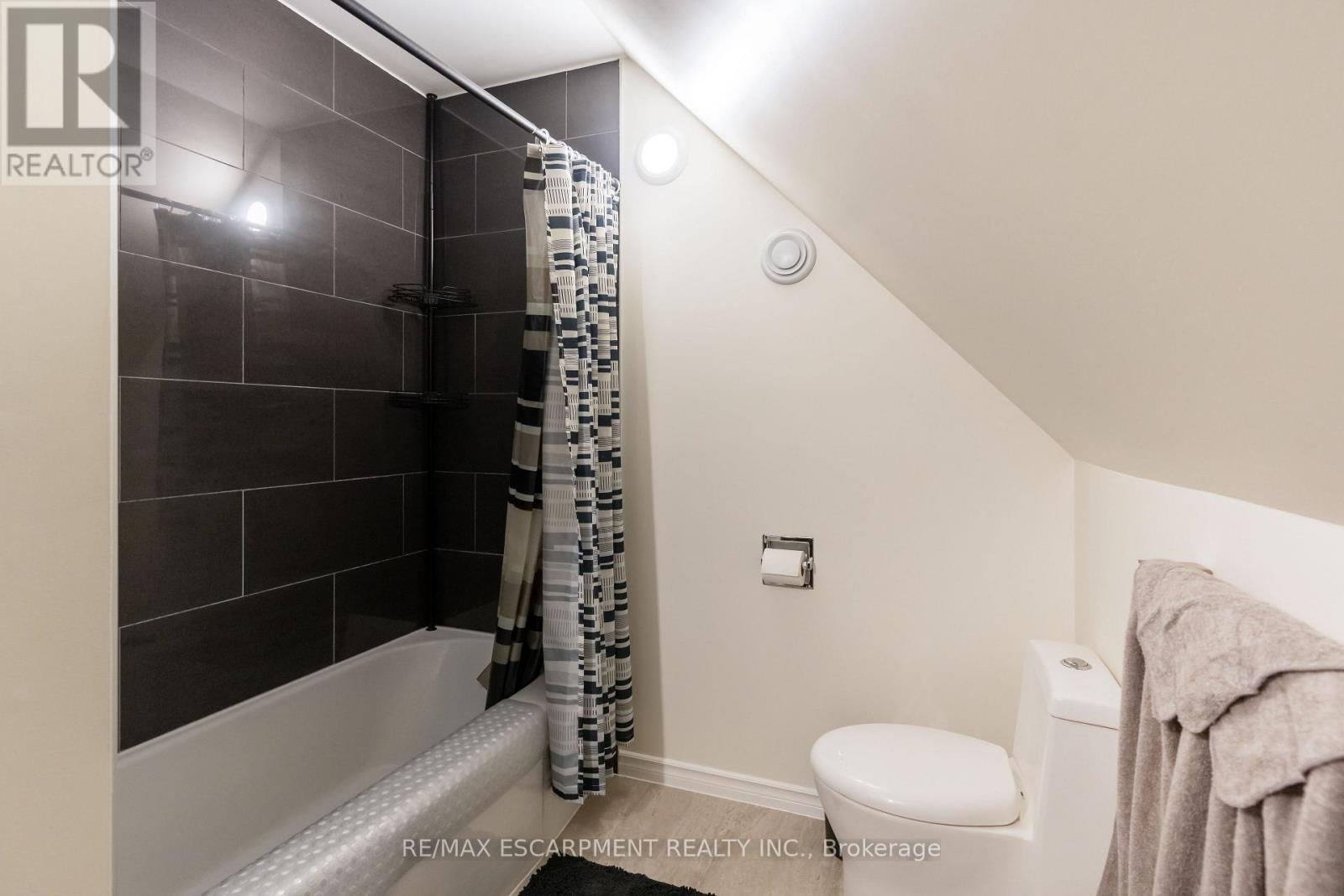 621 Rosseau Road, Hamilton, Ontario  L8K 4T9 - Photo 32 - X13001298