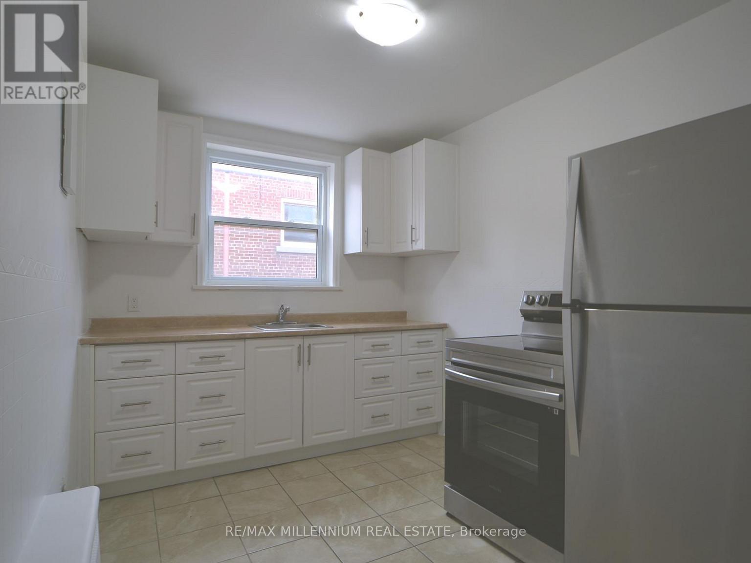 1 - 141 Borden Avenue, Kitchener, Ontario  N2H 3J5 - Photo 2 - X13001420