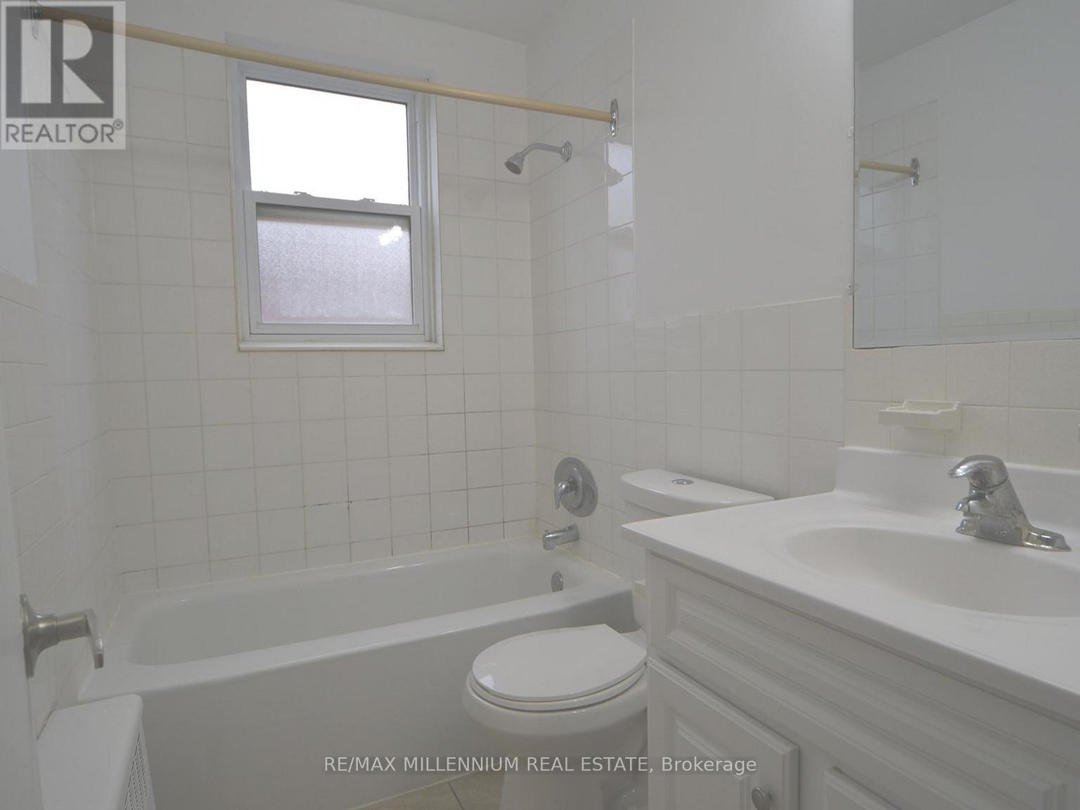 1 - 141 Borden Avenue, Kitchener, Ontario  N2H 3J5 - Photo 3 - X13001420