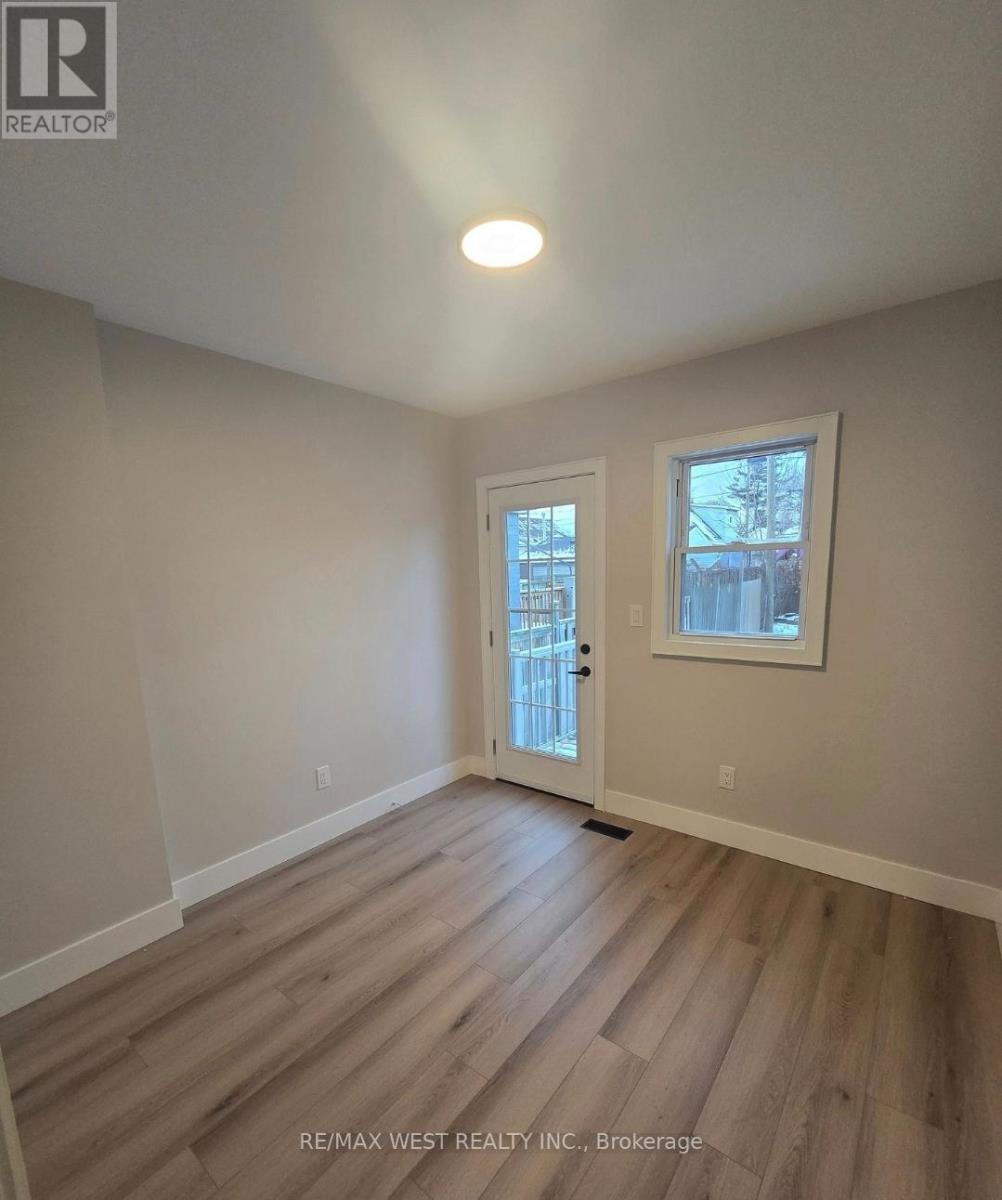 413 Paling Avenue, Hamilton, Ontario  L8H 5K3 - Photo 5 - X13001470