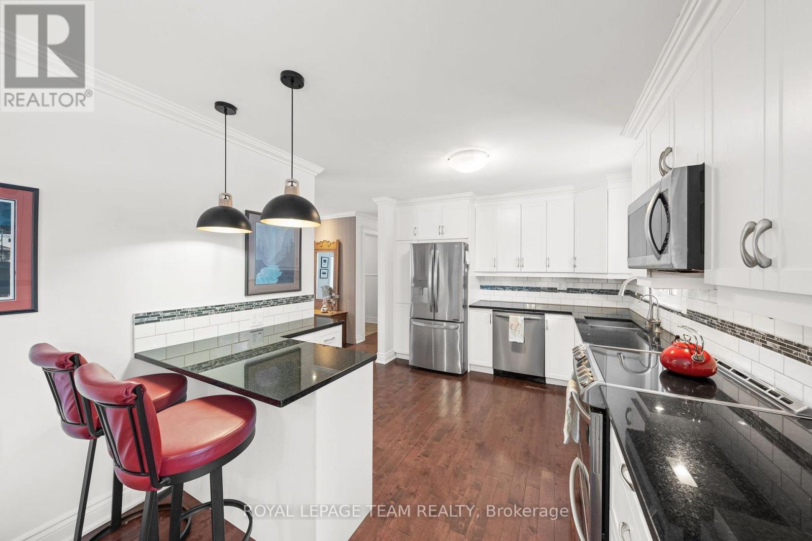 28 Maplehill Way, Ottawa, Ontario  K2C 3H1 - Photo 12 - X12824502