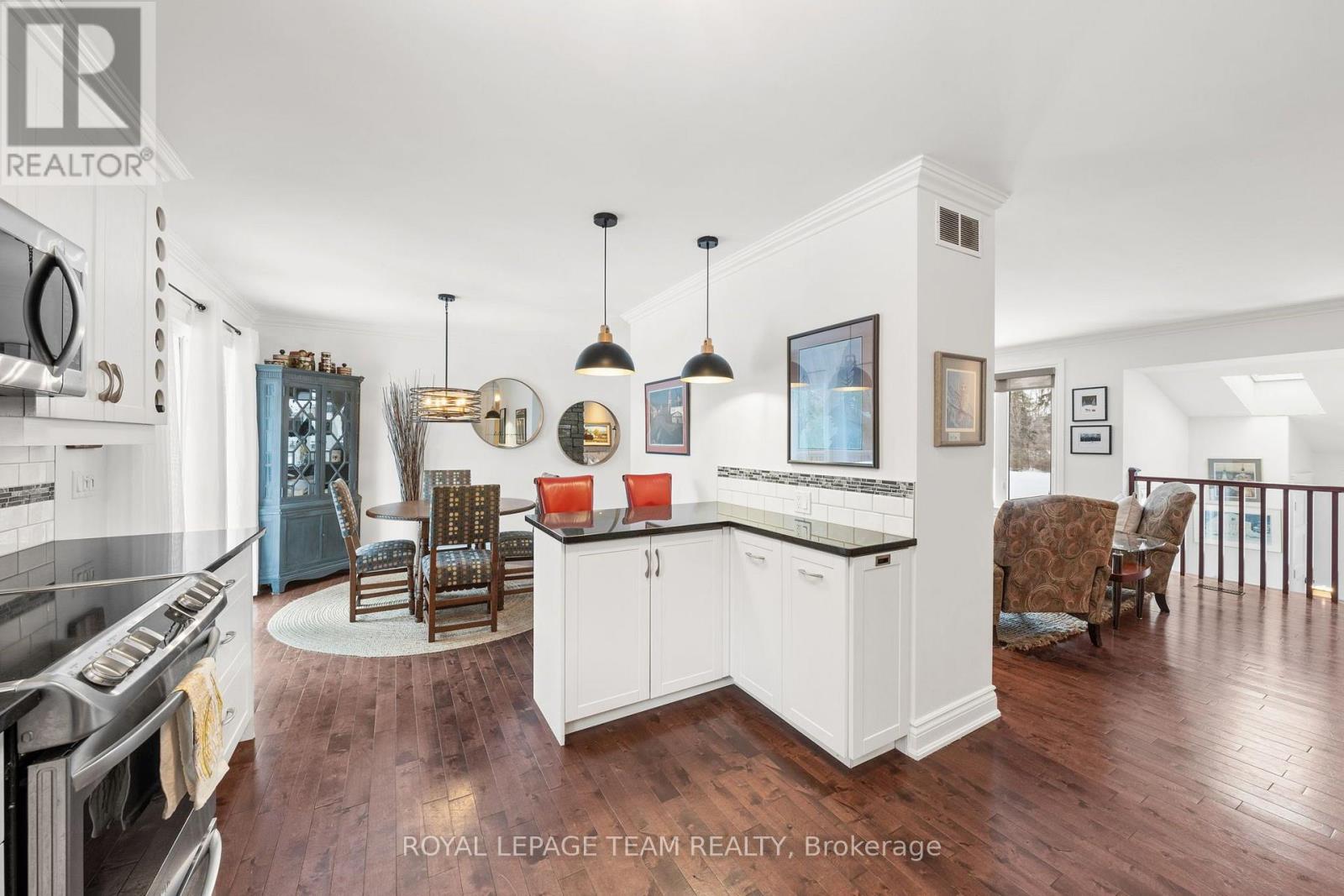 28 Maplehill Way, Ottawa, Ontario  K2C 3H1 - Photo 11 - X12824502