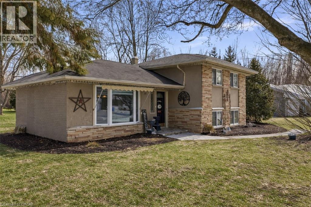 34 Carey Street, Waterdown, Ontario  L8B 0L5 - Photo 2 - 40801974