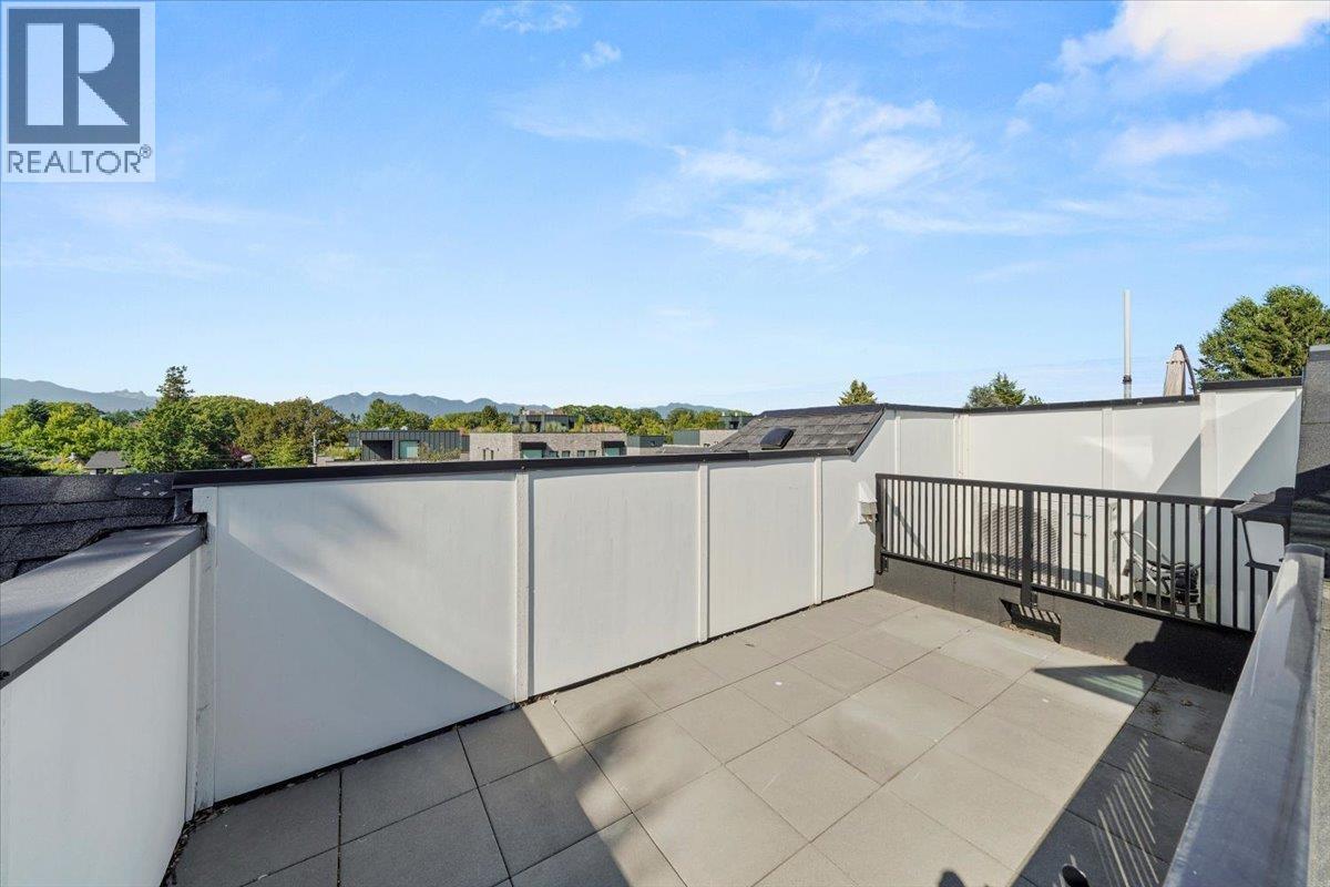 Listing Picture 23 of 32 : 4110 COLUMBIA STREET, Vancouver / 溫哥華 - 魯藝地產 Yvonne Lu Group - MLS Medallion Club Member