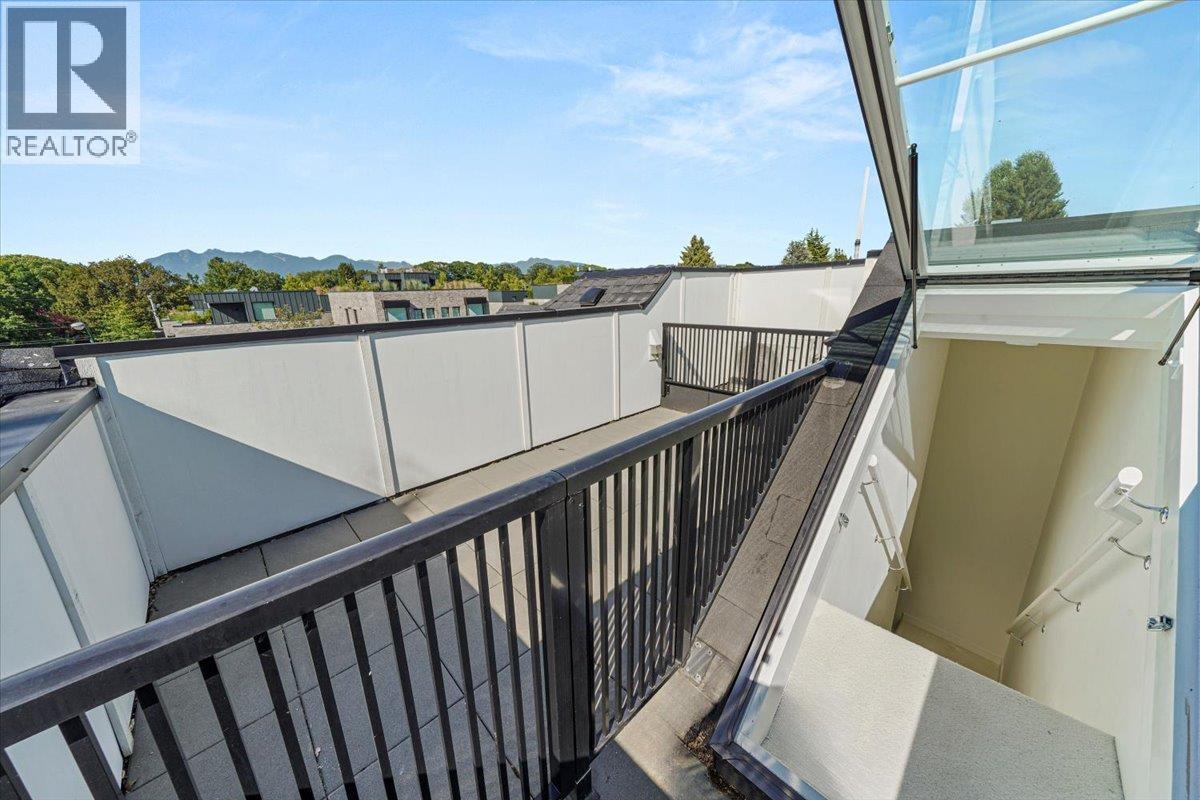 Listing Picture 22 of 32 : 4110 COLUMBIA STREET, Vancouver / 溫哥華 - 魯藝地產 Yvonne Lu Group - MLS Medallion Club Member