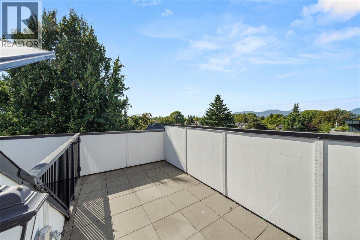 Listing Picture 24 of 32 : 4110 COLUMBIA STREET, Vancouver / 溫哥華 - 魯藝地產 Yvonne Lu Group - MLS Medallion Club Member